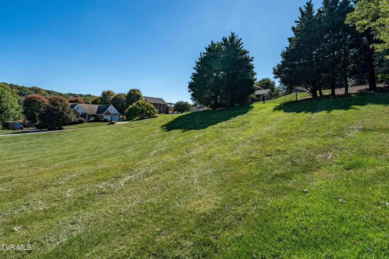 1128 Keeview Drive, Gray, TN 37615, Johnson City, Tennessee, United States. - Photo 88