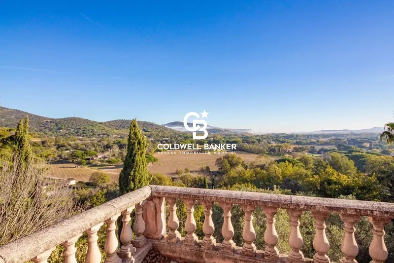 Grimaud, Provence-Alpes-Côte d'Azur, France. - Photo 12