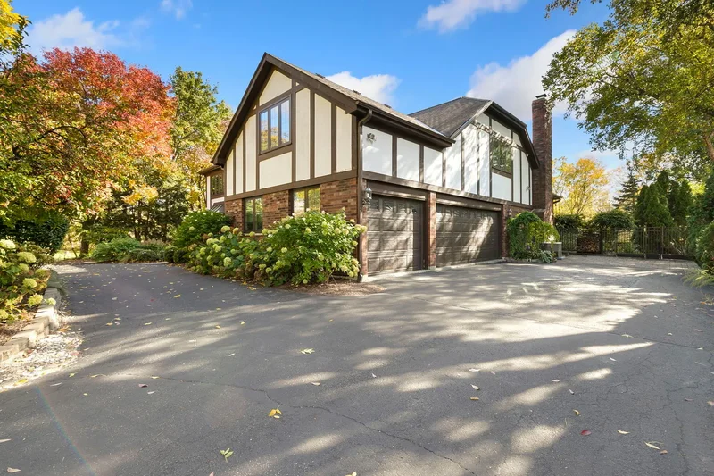 1222 Champion Forest Court, Wheaton, Illinois, United States. - Photo 39