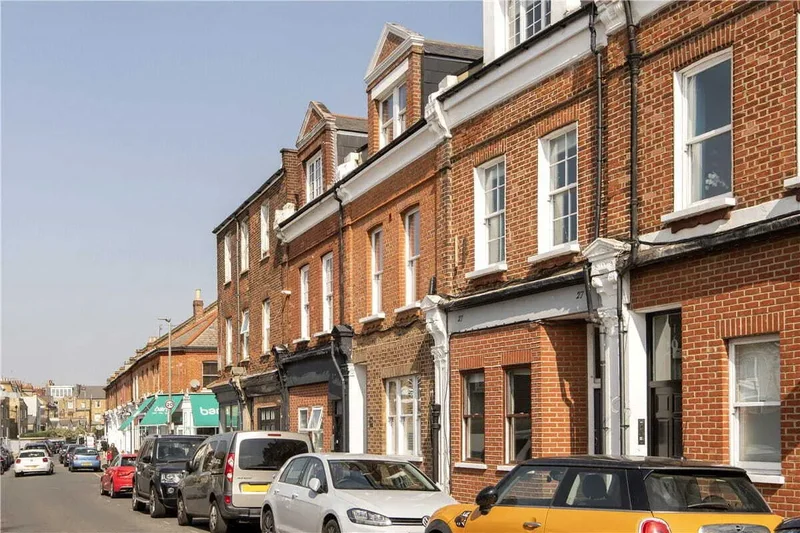 Between The Commons, London SW11