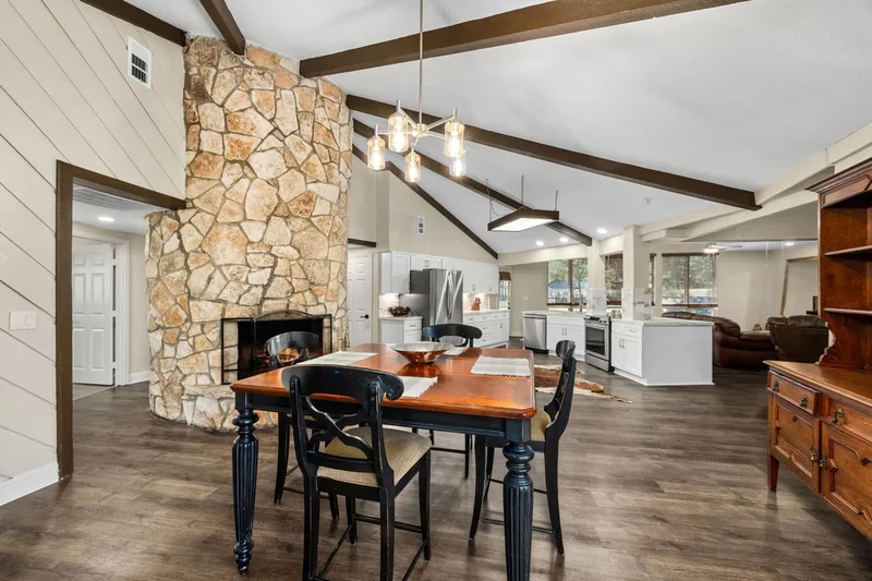 17002 Bobcat Trail, Houston, Texas, United States. - Photo 17