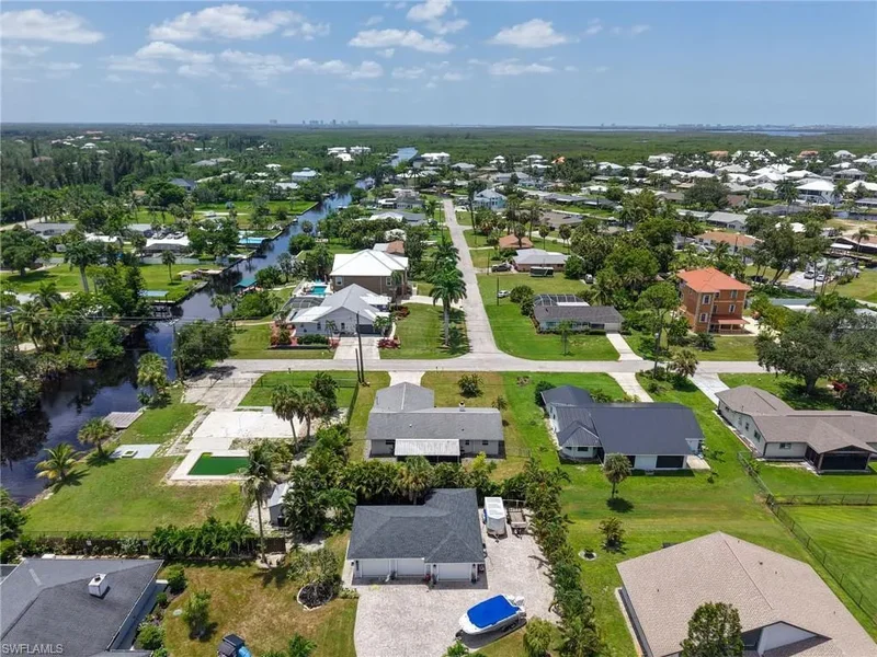 6075 Island Park CT, Fort Myers, Florida, United States. - Photo 17