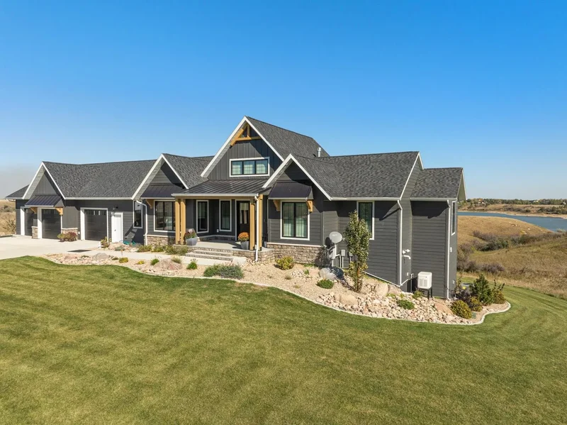 4 Bedrooms Other Residential