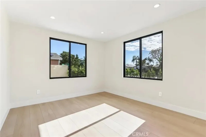 8006 Lloyd Avenue, Los Angeles, California, United States. - Photo 18