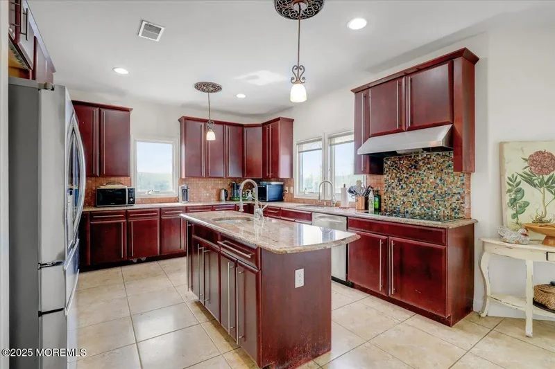 53 Mccaffery Road, Manalapan, NJ 07726, Manalapan Township, New Jersey, United States. - Photo 16