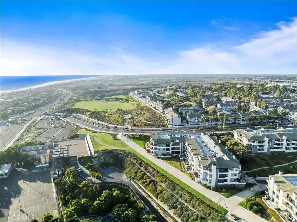200 Paris Lane 111, Newport Beach, California, United States. - Photo 18