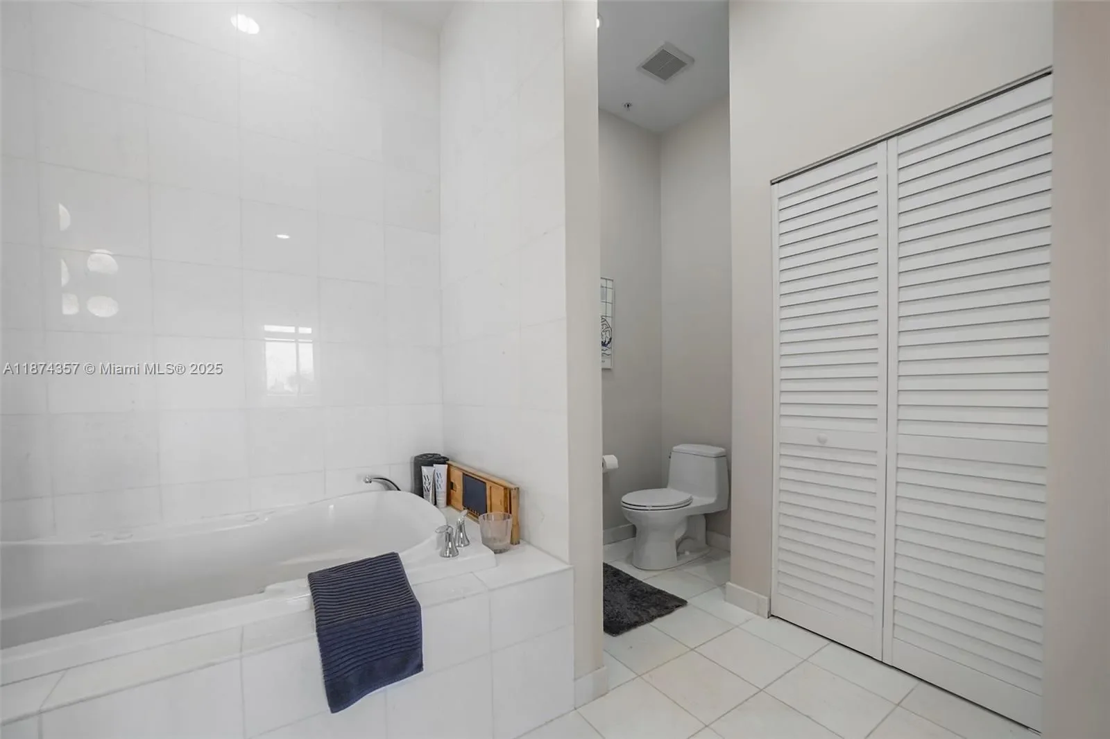 2001 Meridian Av 509, Miami Beach, Florida, United States. - Photo 15