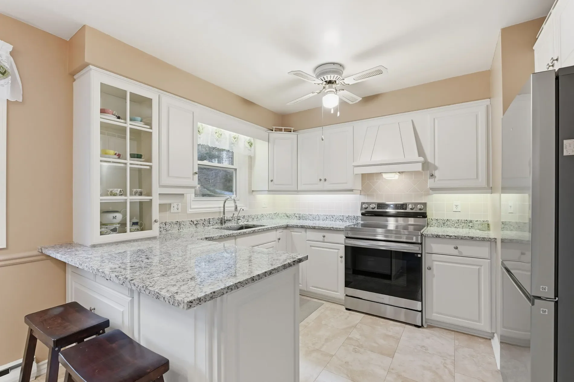 5600 Cedar Springs Rd, Burlington, ON L7P 0B9, Canada, Burlington, Ontario, Canada. - Photo 4