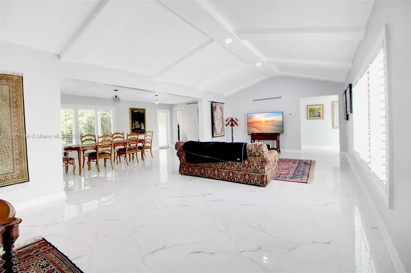 Gallery photo 2