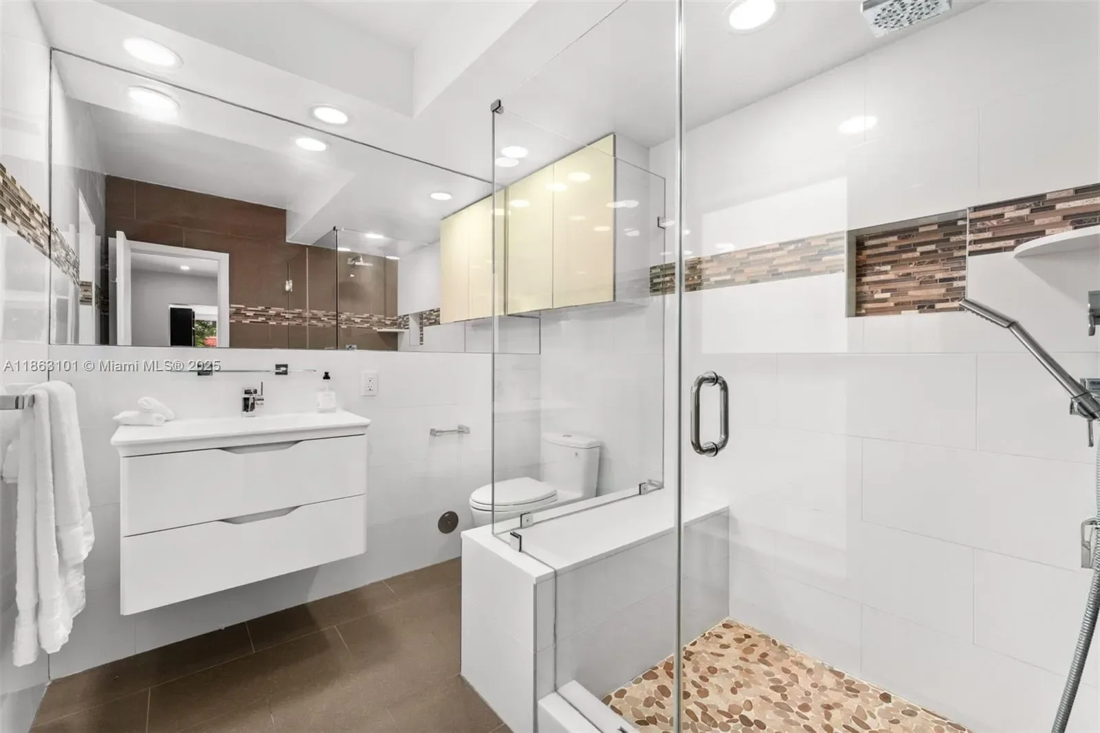 1410 Cleveland Rd, Miami Beach, Florida, United States. - Photo 14
