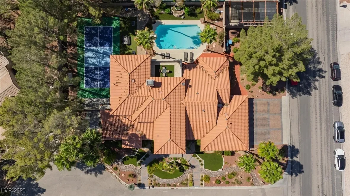 7471 Darby Avenue, Las Vegas, Nevada, United States. - Photo 35