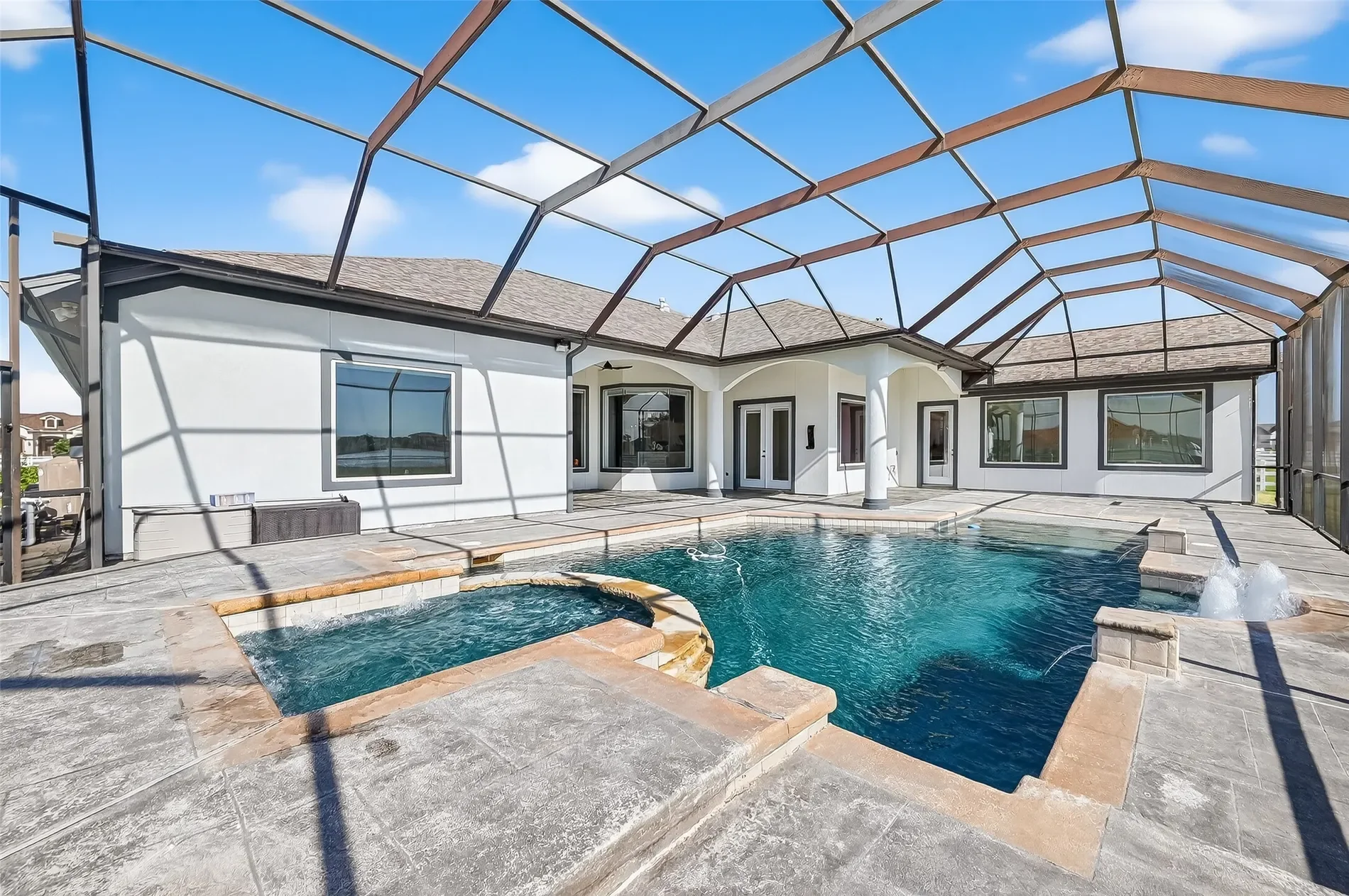 Exterior photo 10