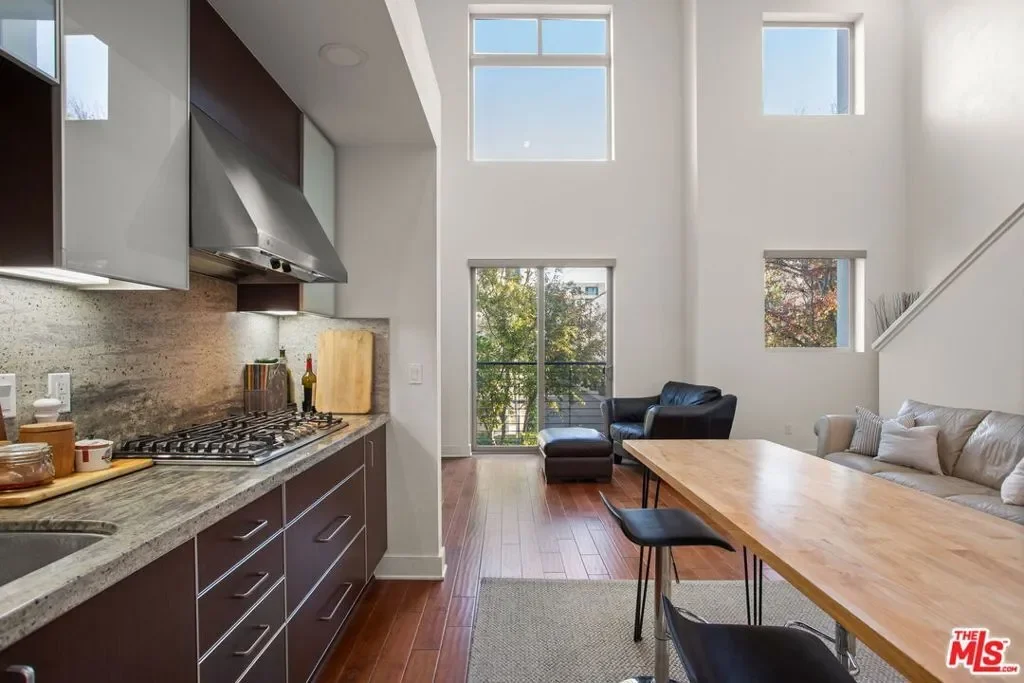 25 Delancy, Irvine, California, United States. - Photo 29