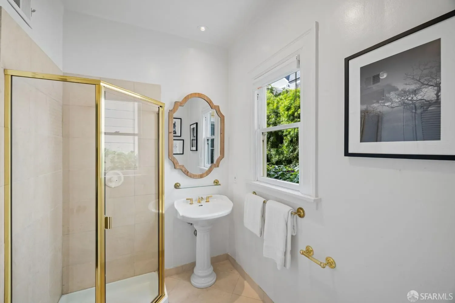 2341 Leavenworth Street, San Francisco, California, United States. - Photo 15