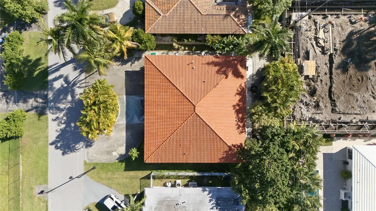 272 191st Ter, Golden Beach, Florida, United States. - Photo 1