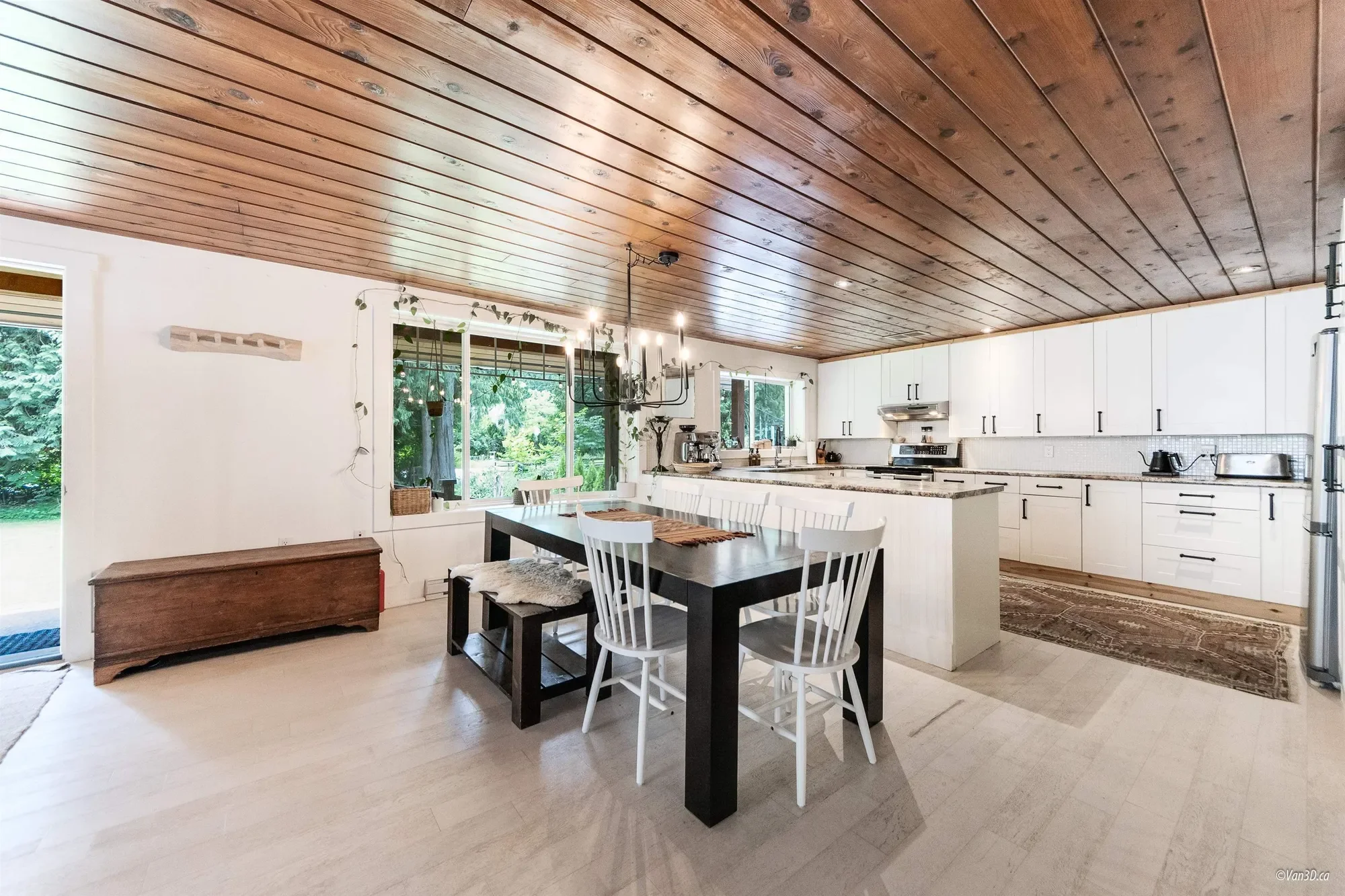 14848 Squamish Valley Road, Upper Squamish, British Columbia, Canada. - Photo 15