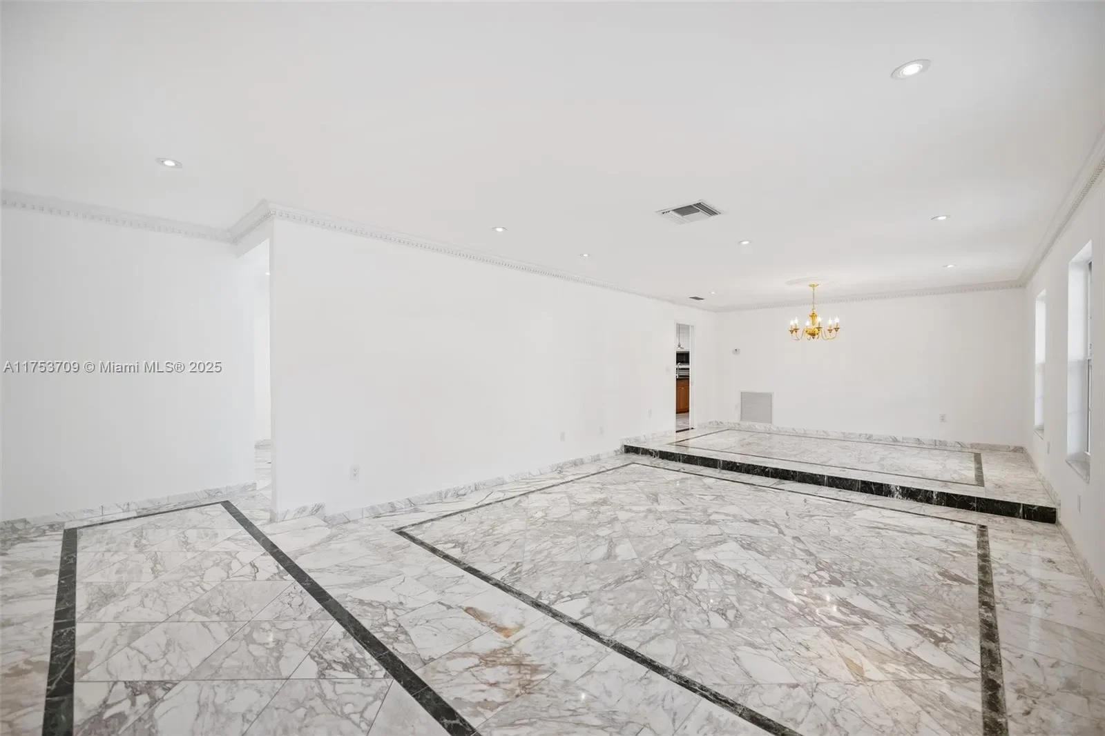 13060 SW 70th Ave, Coral Gables, Florida, United States. - Photo 5