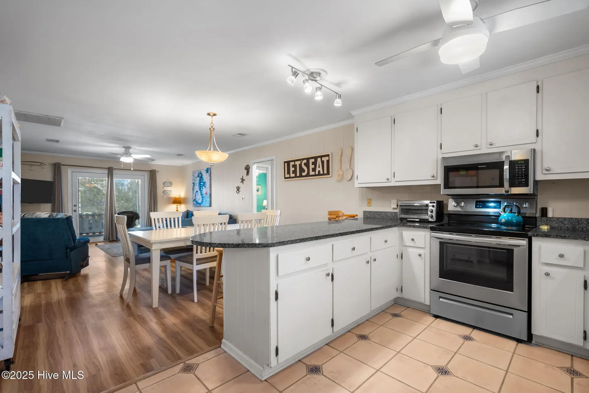 411 34th Street, Sunset Beach, North Carolina, United States. - Photo 15