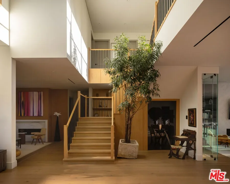 455 N Bundy Drive, Los Angeles, California, United States. - Photo 24