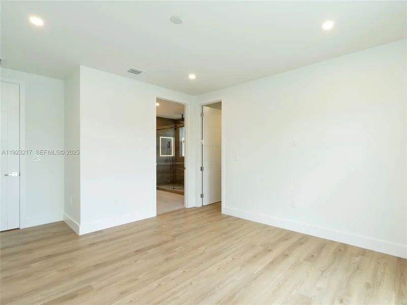 1720 SW 20th St, Fort Lauderdale, Florida, United States. - Photo 17