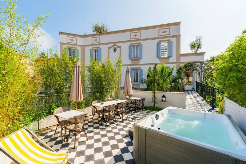 LE BRUSC, U 83140, Six-Fours-les-Plages, Provence-Alpes-Côte d'Azur, France. - Photo 9