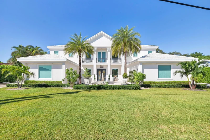 Single Family Residence in Lake Clarke Shores