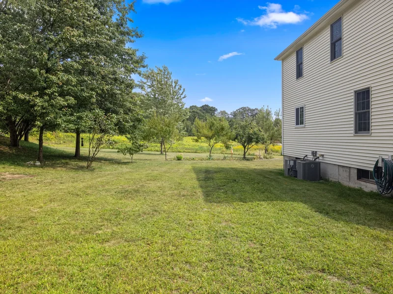 6 Wood St , Upton, MA 01568, Upton, Massachusetts, United States. - Photo 65
