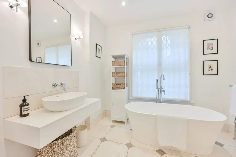 11 Ashburnham Road, Central London, London, England, United Kingdom. - Photo 2