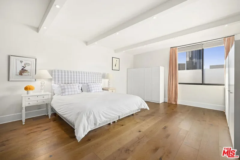 211 S Spalding Drive 109S, Beverly Hills, California, United States. - Photo 15