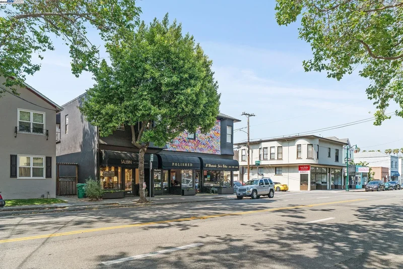 Alameda, California, United States. - Photo 7