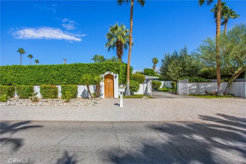 1450 Tamarisk Rd, Palm Springs, CA 92262, Palm Springs, California, United States. - Photo 3
