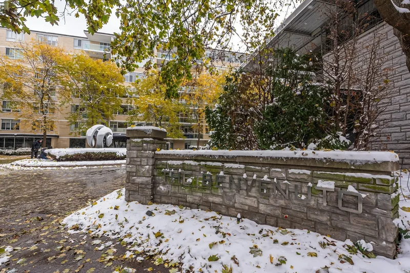 1 Benvenuto Pl  320, Toronto, ON M4V 2L1, Toronto, Ontario, Canada. - Photo 7