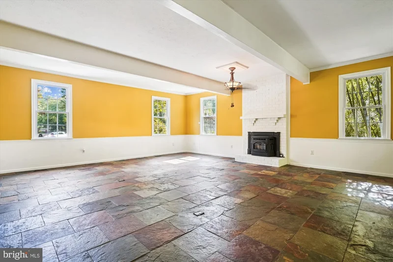 4710 Pinecrest Court, Dumfries, VA 22025, Dumfries, Virginia, United States. - Photo 15