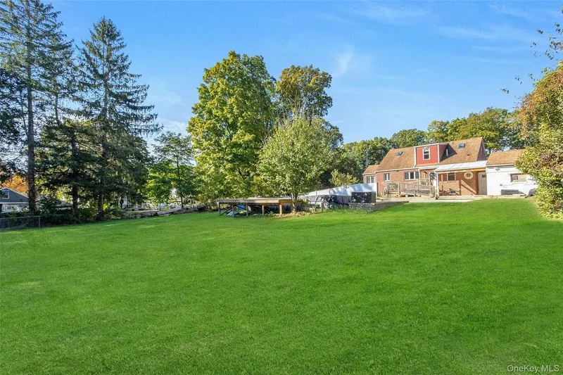 10 Lakeview Avenue, Spackenkill, New York, United States. - Photo 29