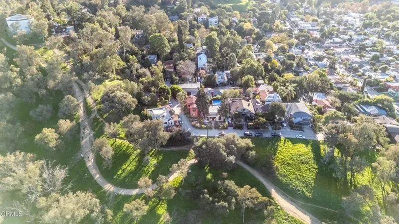 2309 Vista Gordo Drive, Los Angeles, California, United States. - Photo 13