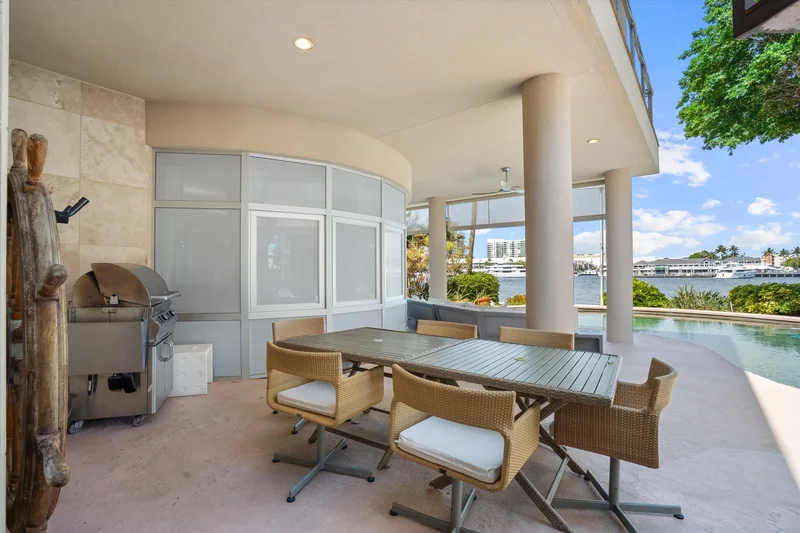 2500 Mercedes Dr , Fort Lauderdale, FL 33316, Fort Lauderdale, Florida, United States. - Photo 15