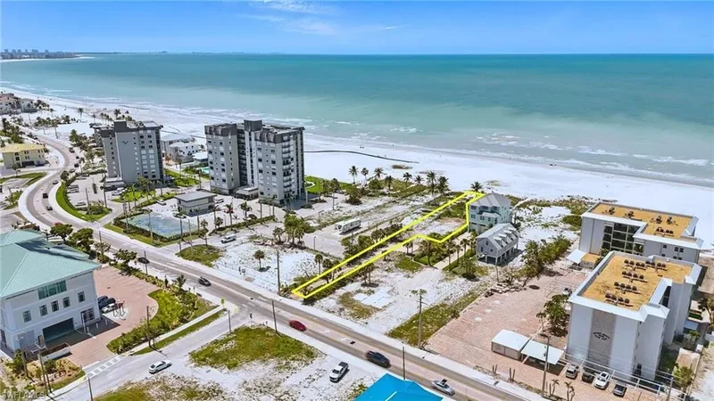2686, Fort Myers Beach, Florida, United States. - Photo 3