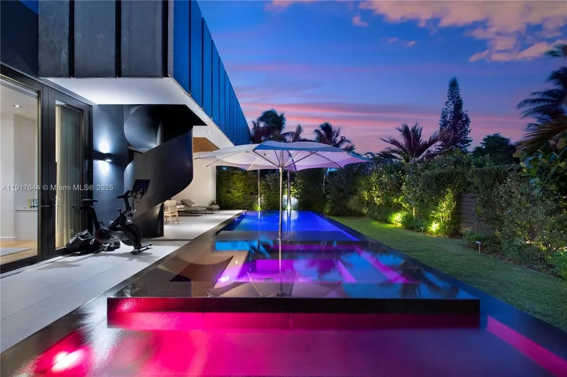 8055 Noremac Ave, Miami Beach, Florida, United States. - Photo 48
