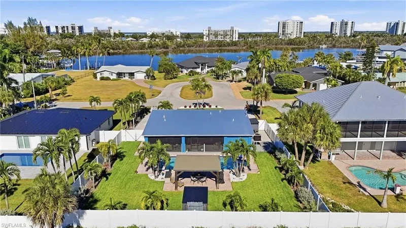 7850 Buccaneer DR, Fort Myers Beach, Florida, United States. - Photo 38