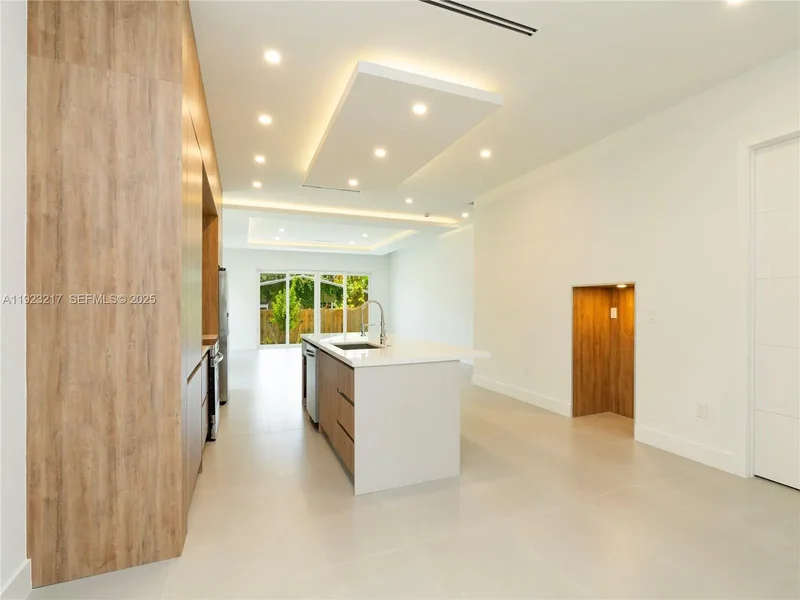 1720 SW 20th St, Fort Lauderdale, Florida, United States. - Photo 4