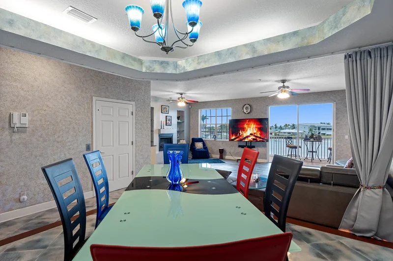 113 Yacht Club Circle, North Redington Beach, FL 33708, Madeira Beach, Florida, United States. - Photo 2