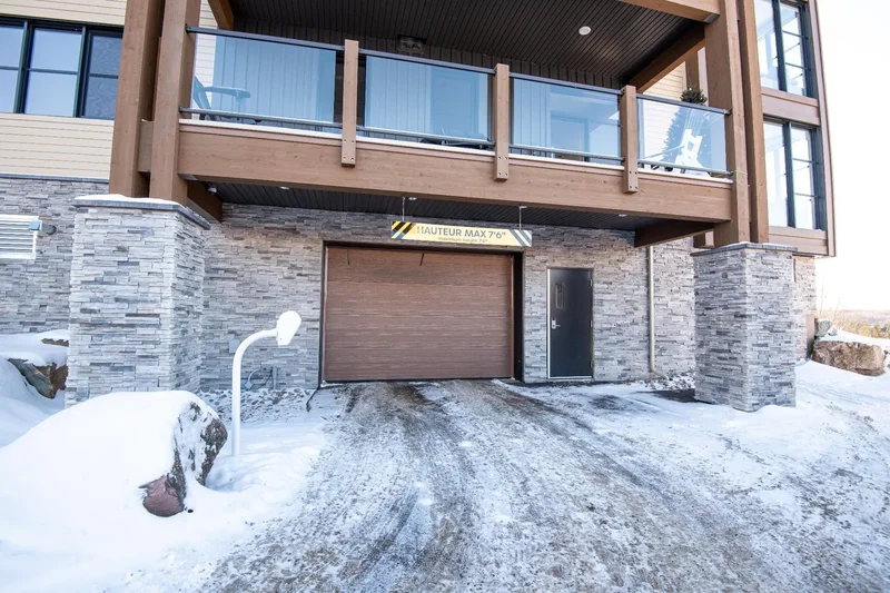 115 Ch. des Sous-Bois 305, Mont-Tremblant, Quebec, Canada. - Photo 35