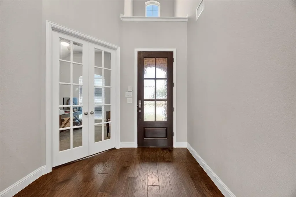 704 Corner Post Path, Prosper, Texas, United States. - Photo 2