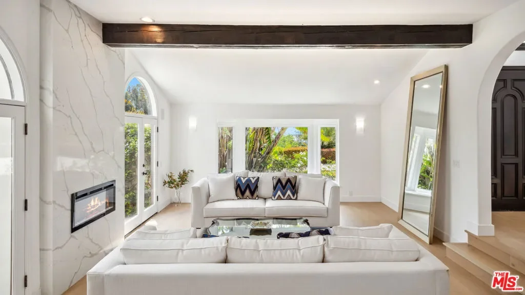 29675 Harvester Road, Malibu, California, United States. - Photo 2