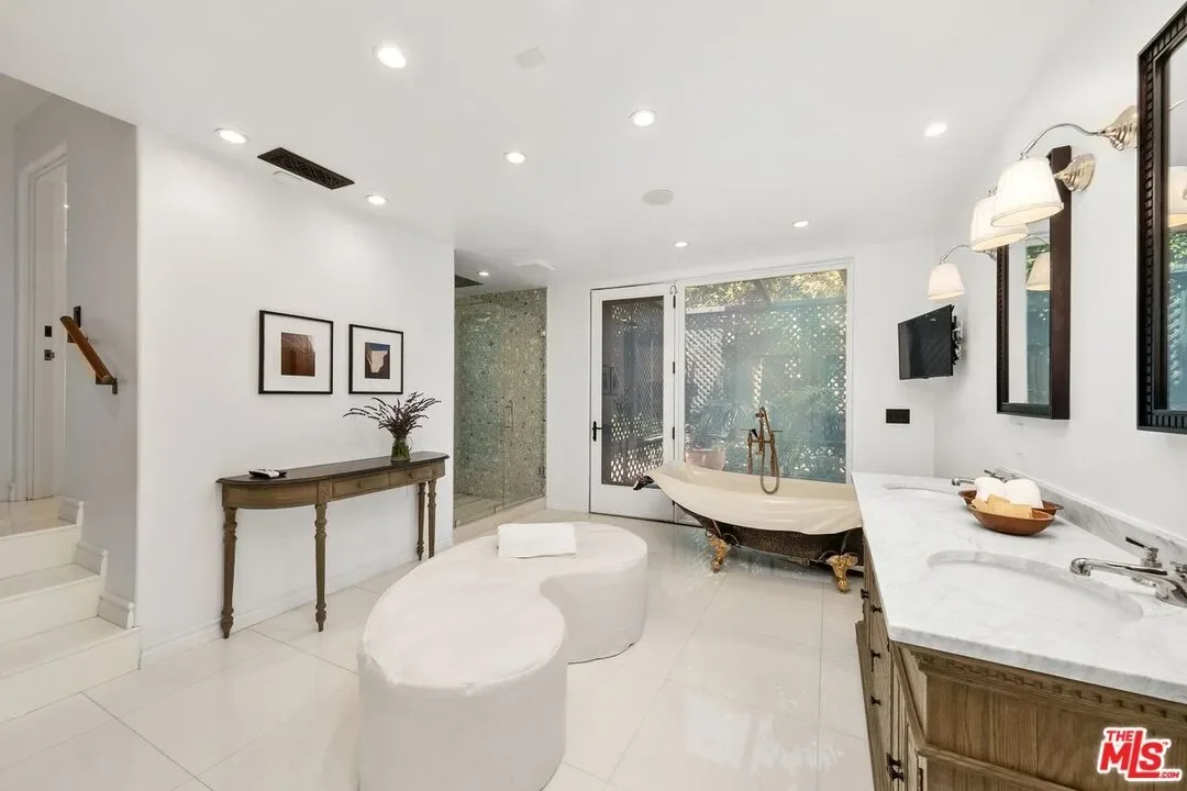 Gallery photo 11