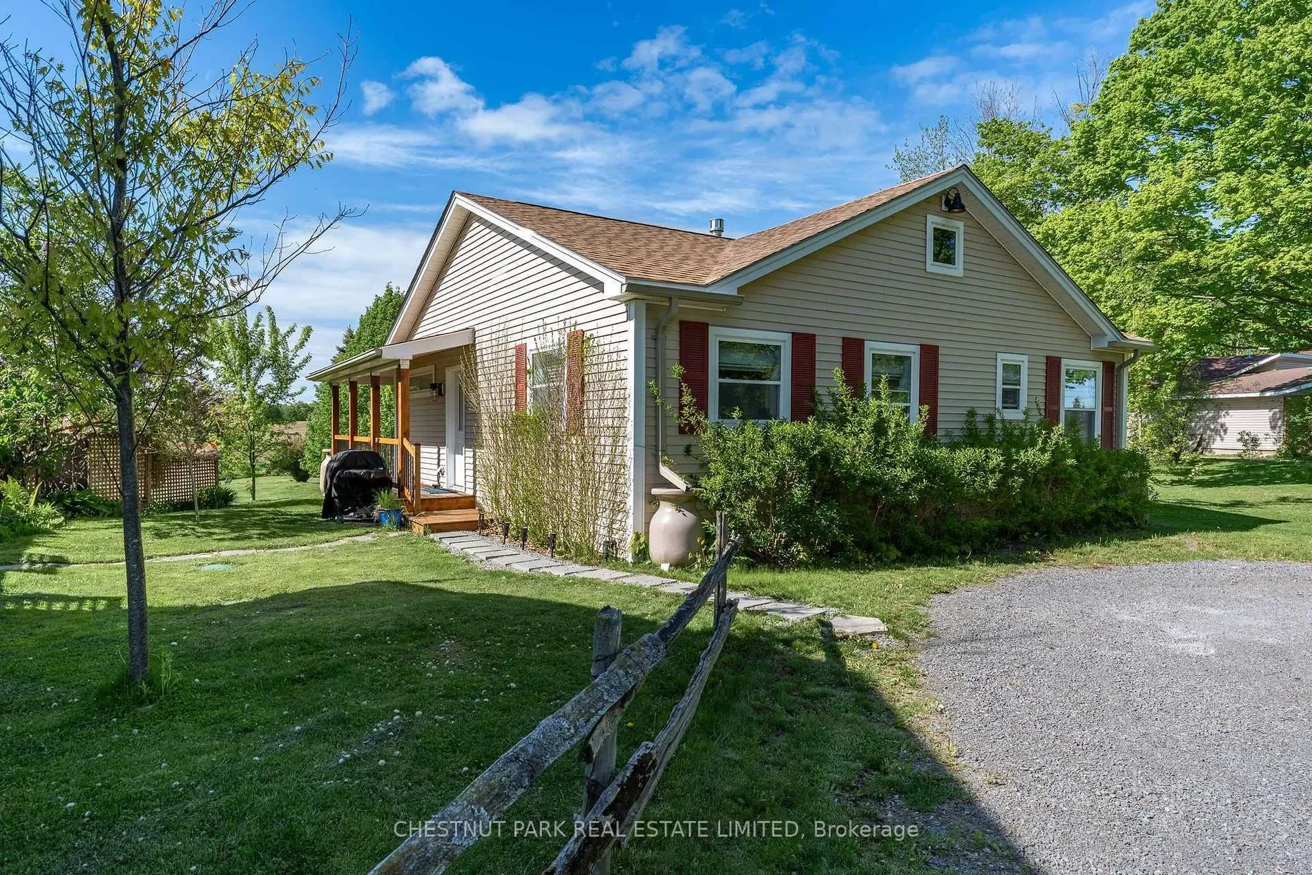 Exterior photo 12