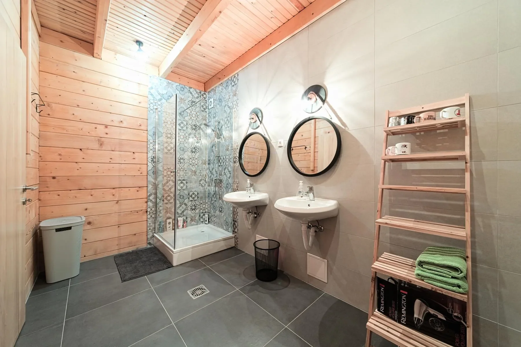 Gallery photo 2