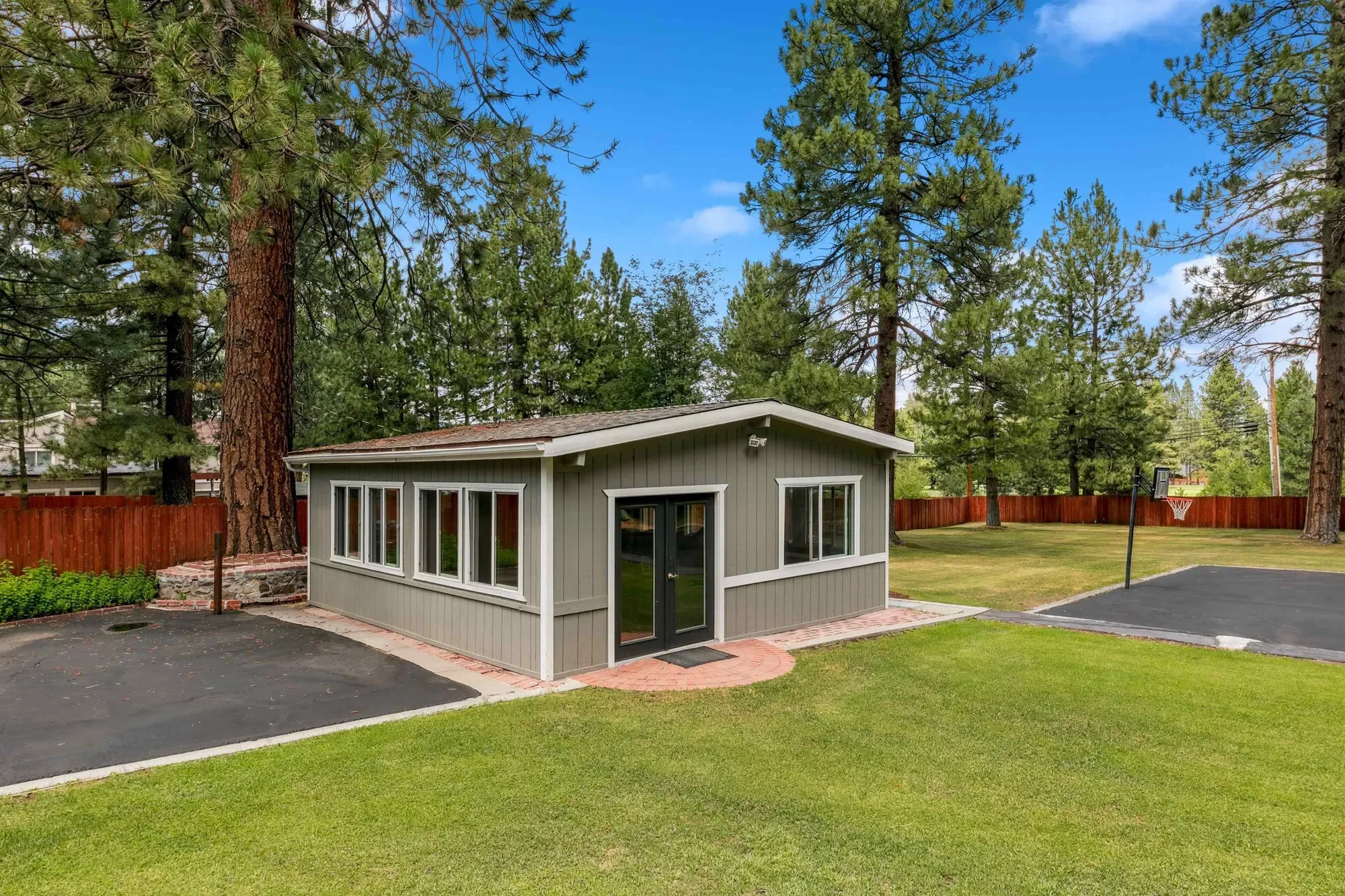10228 Jeffery Pine Road, Truckee, California, United States. - Photo 25
