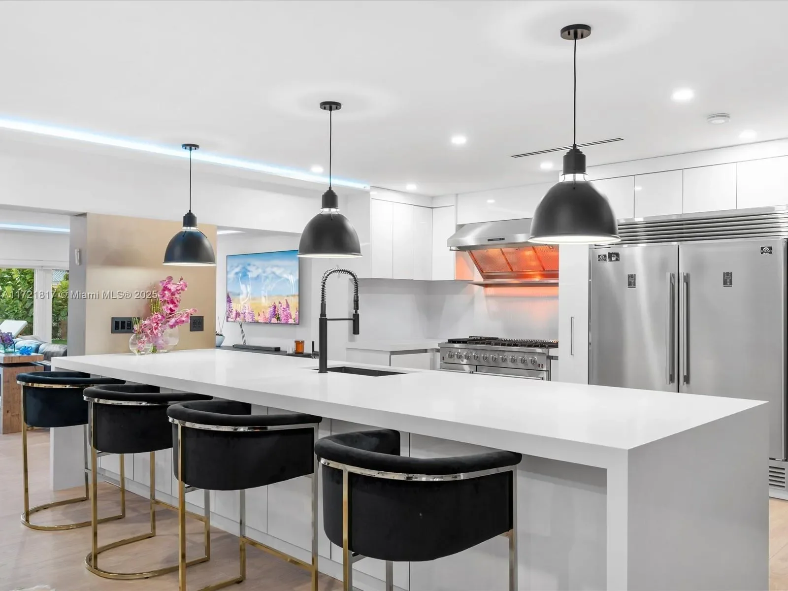 1560 Cleveland Road, Miami Beach, Florida, United States. - Photo 21
