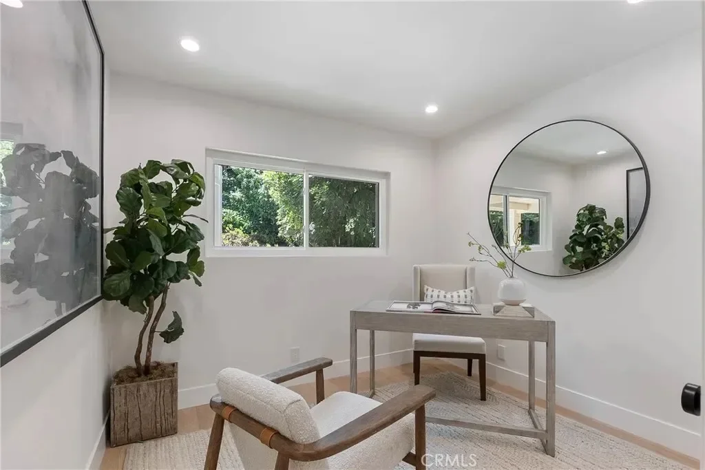 16430 Dorado Drive, Los Angeles, California, United States. - Photo 12